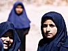 Skolflickor i västra Iran. April 1999.