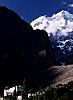 Baltit Fort och Ultar Peak (7366 m), Hunza, Pakistan. Juli 1999.
